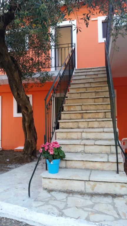 Sofia Apartments Букари Номер фото